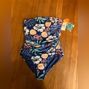 NWT L.L. Bean Coastal Essentials Swimwear Bandeau Tanksuit Print